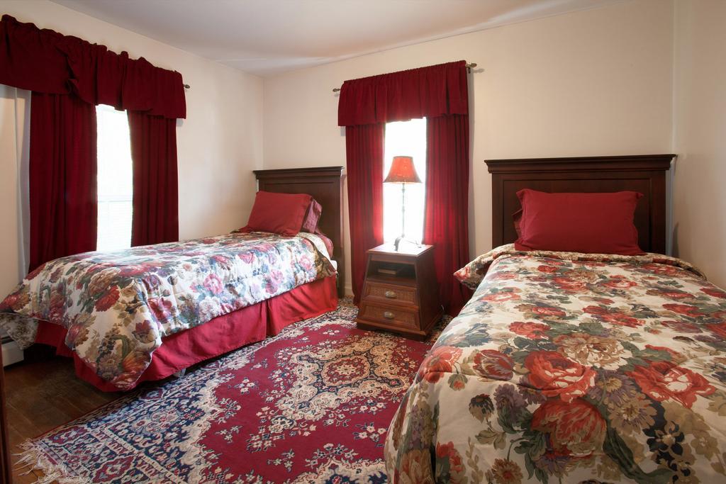 Village Suites Margaretville Exterior photo